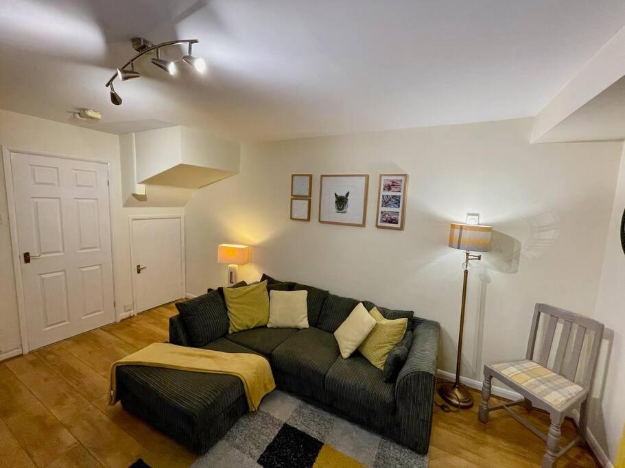 Silver Stag Properties, Cozy 2 Bedroom Home W Parking Loughborough Exterior foto